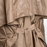 Issey Miyake Damen Avantgarde Mantel AERIAL STEEL beige Detail