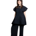 Issey Miyake Damen Avantgarde Top CORRUGATED KNIT schwarz Vorderansicht