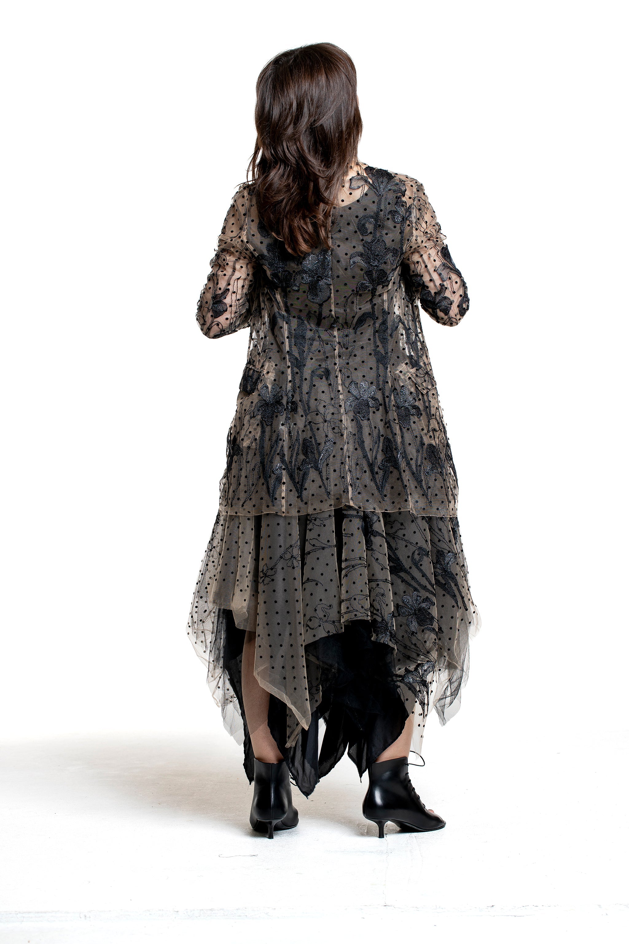 Marc Le Bihan Damen Couture-Jacke aus Tüllspitze schwarz-nude – Rückansicht