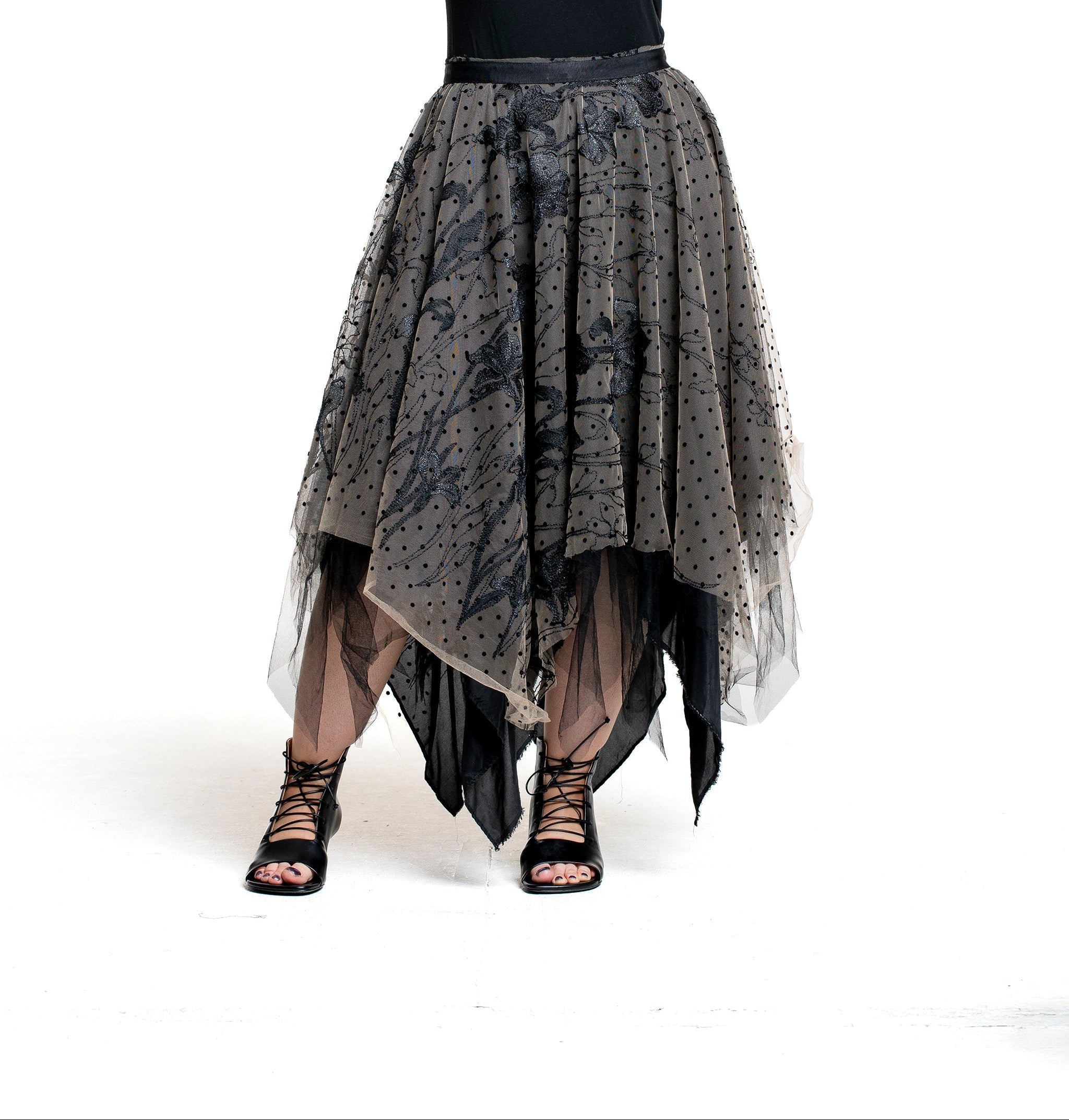Marc Le Bihan Damen Couture-Rock aus Tüllspitze schwarz-nude – Vorderansicht