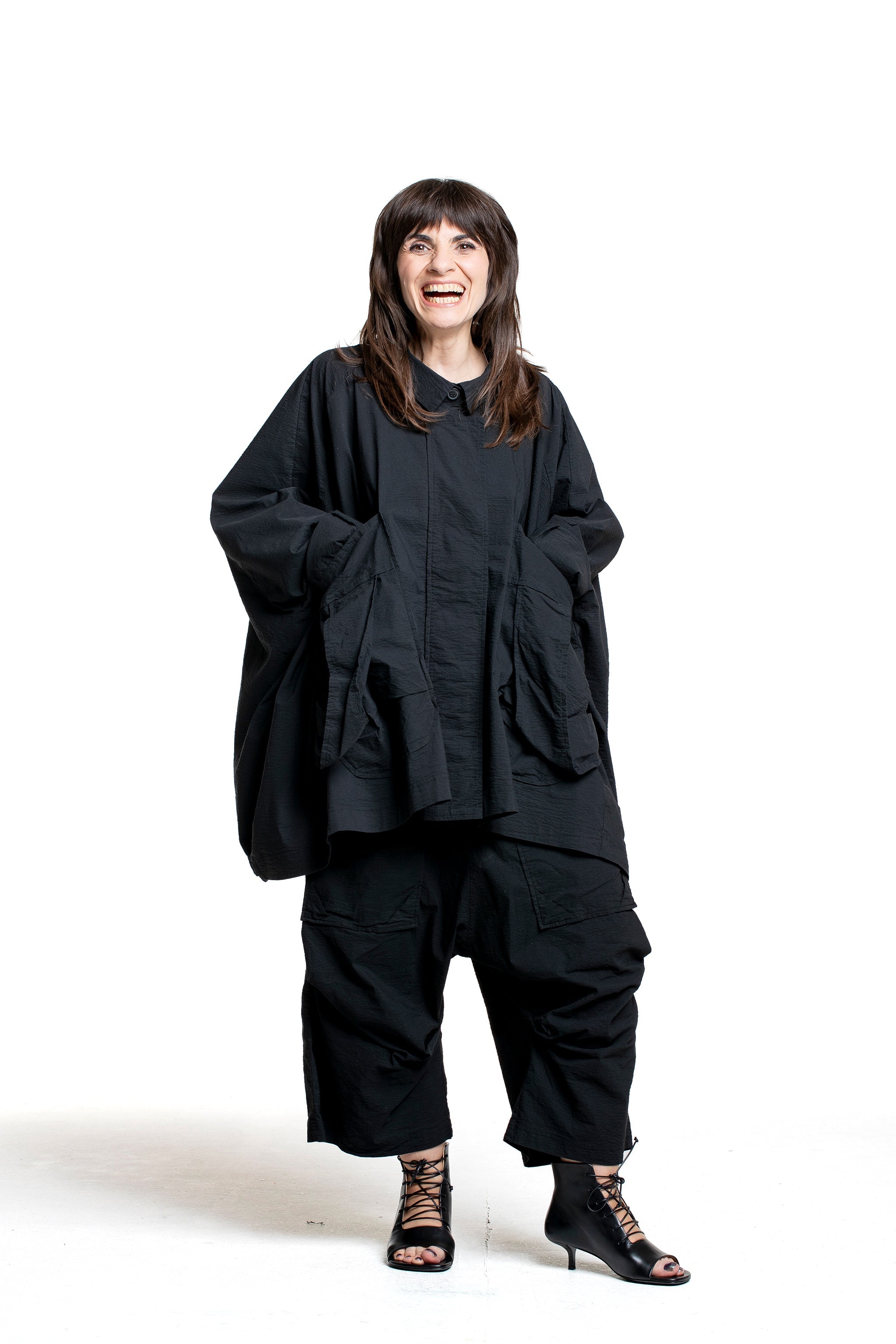 Rundholz Damen Oversize Jacke schwarz Frontansicht