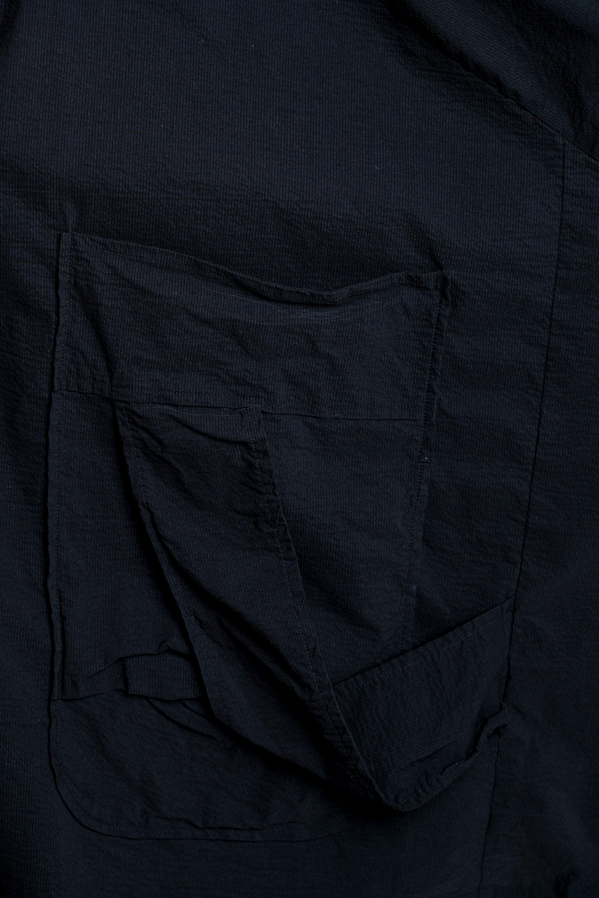 Rundholz Damen Oversize Jacke schwarz Detailansicht Tasche