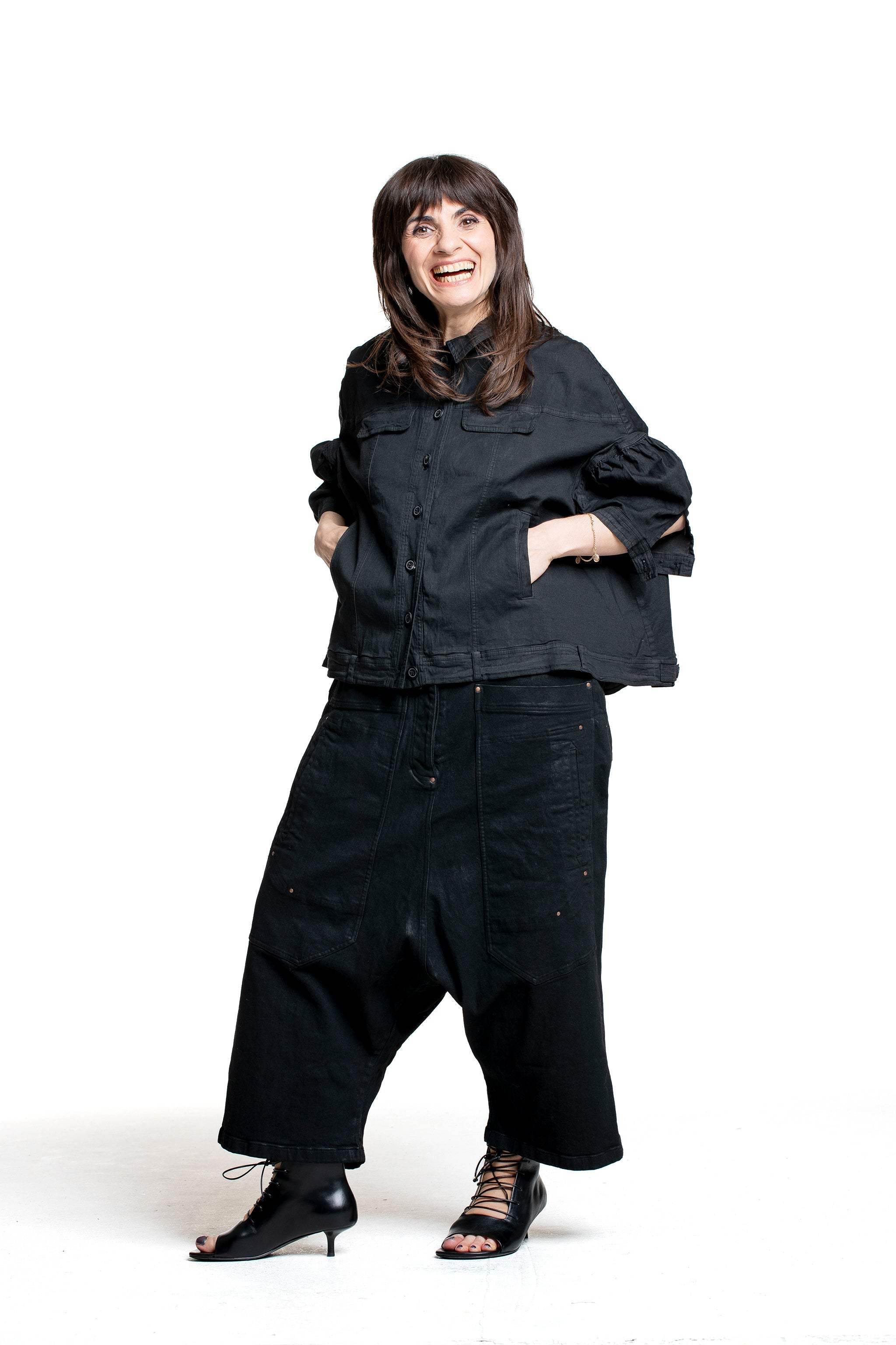 Rundholz DIP Damen Jacke schwarz glänzend Frontansicht