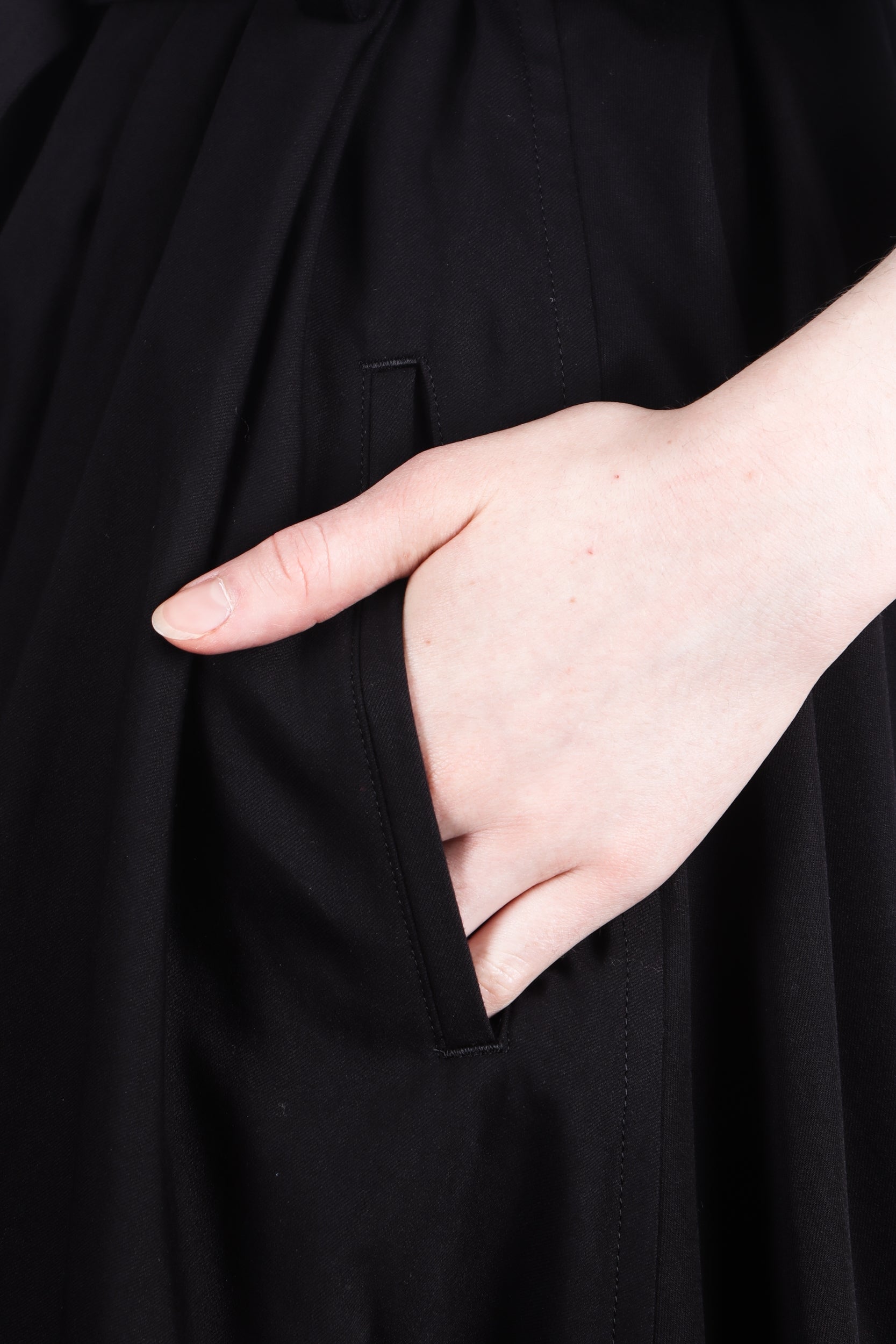 Yohji Yamamoto Damen Mantel aus fließendem Twill schwarz