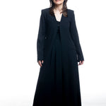 Isabel Benenato Mantel – Frontansicht, schwarz, Avantgarde-Stil
