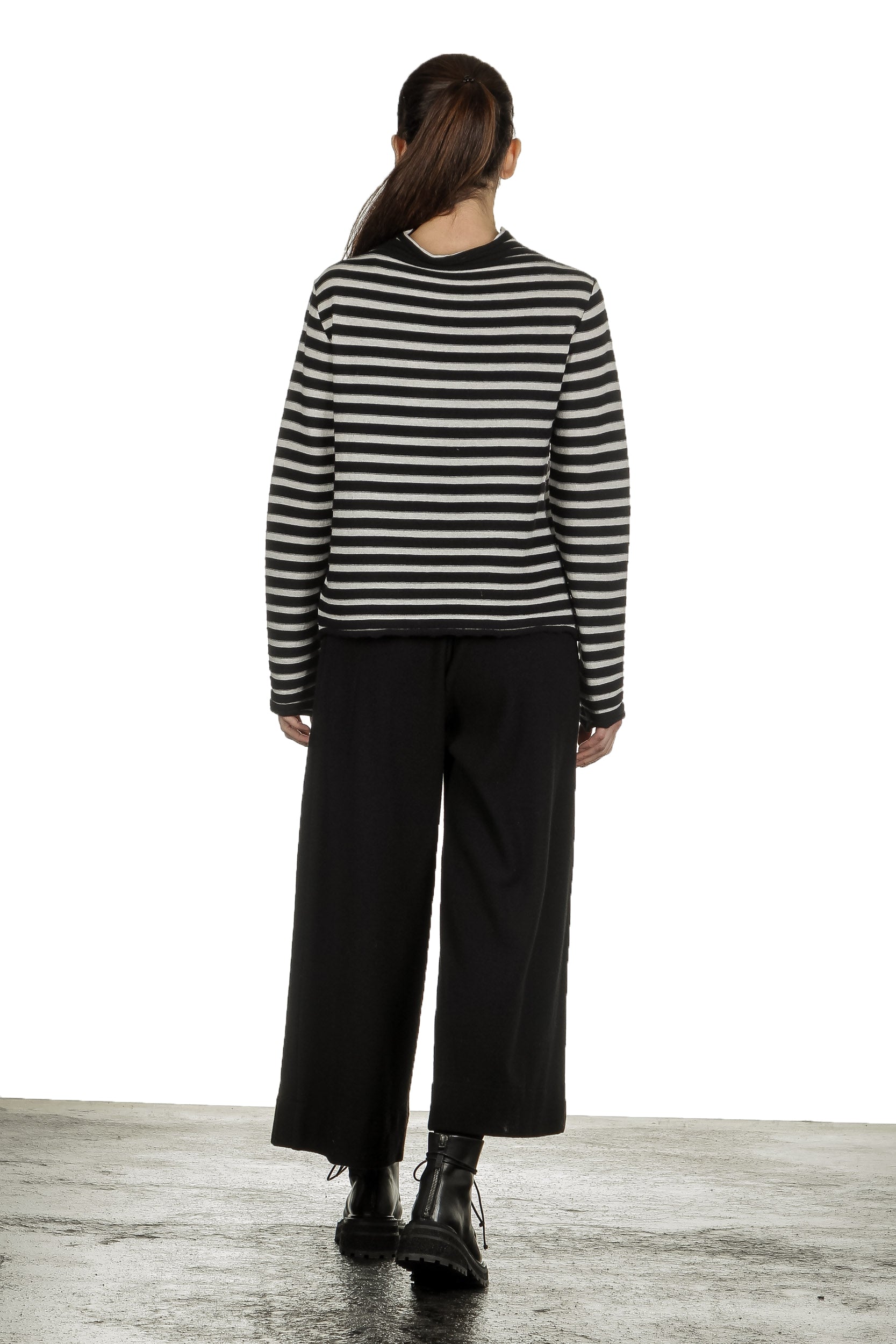 Yukai Damen Pullover mit Stehkragen gestreift schwarz weiß