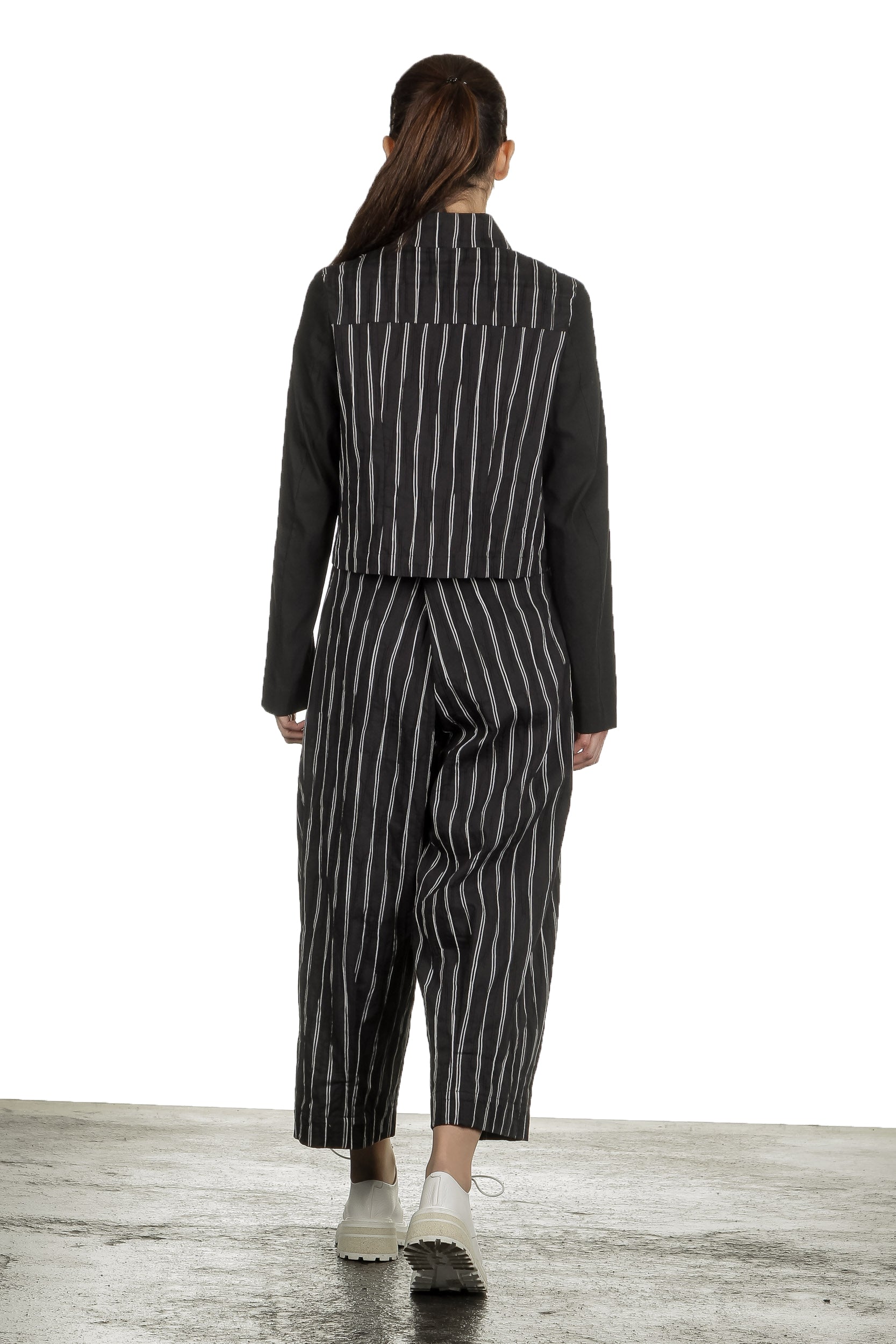 Yukai Damen Kurzjacke mit Streifen schwarz