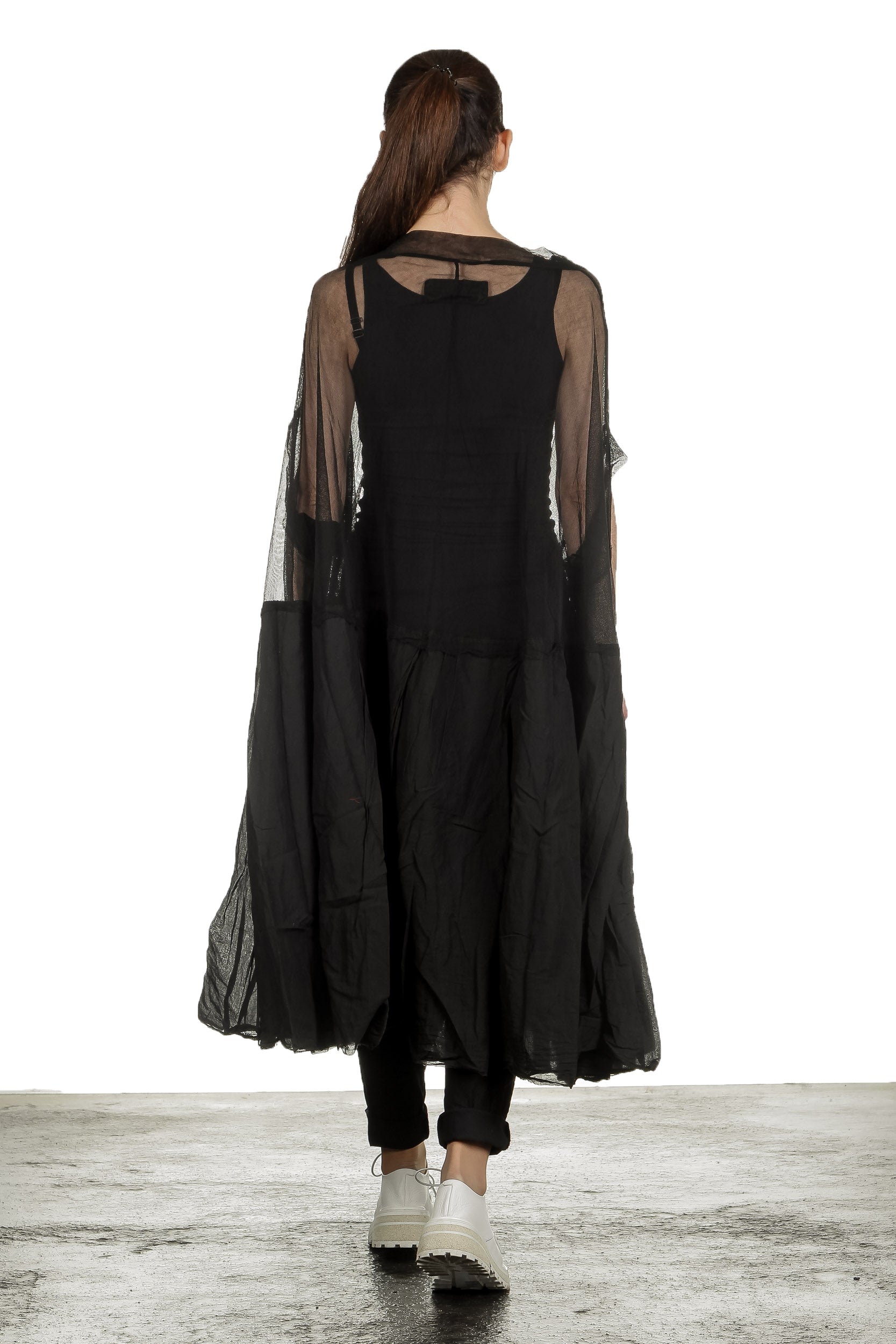 Rundholz Dip Damen Oversized Tüllkleid mit Volants schwarz
