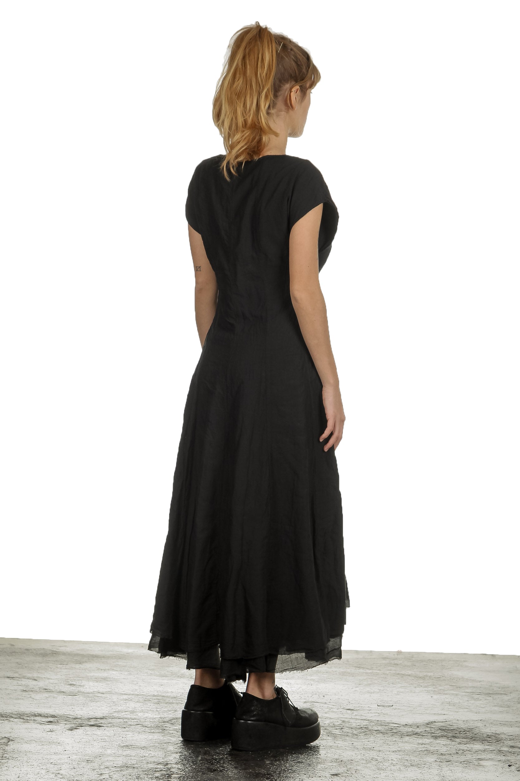 Rundholz Dip Kleid Avantgarde schwarz