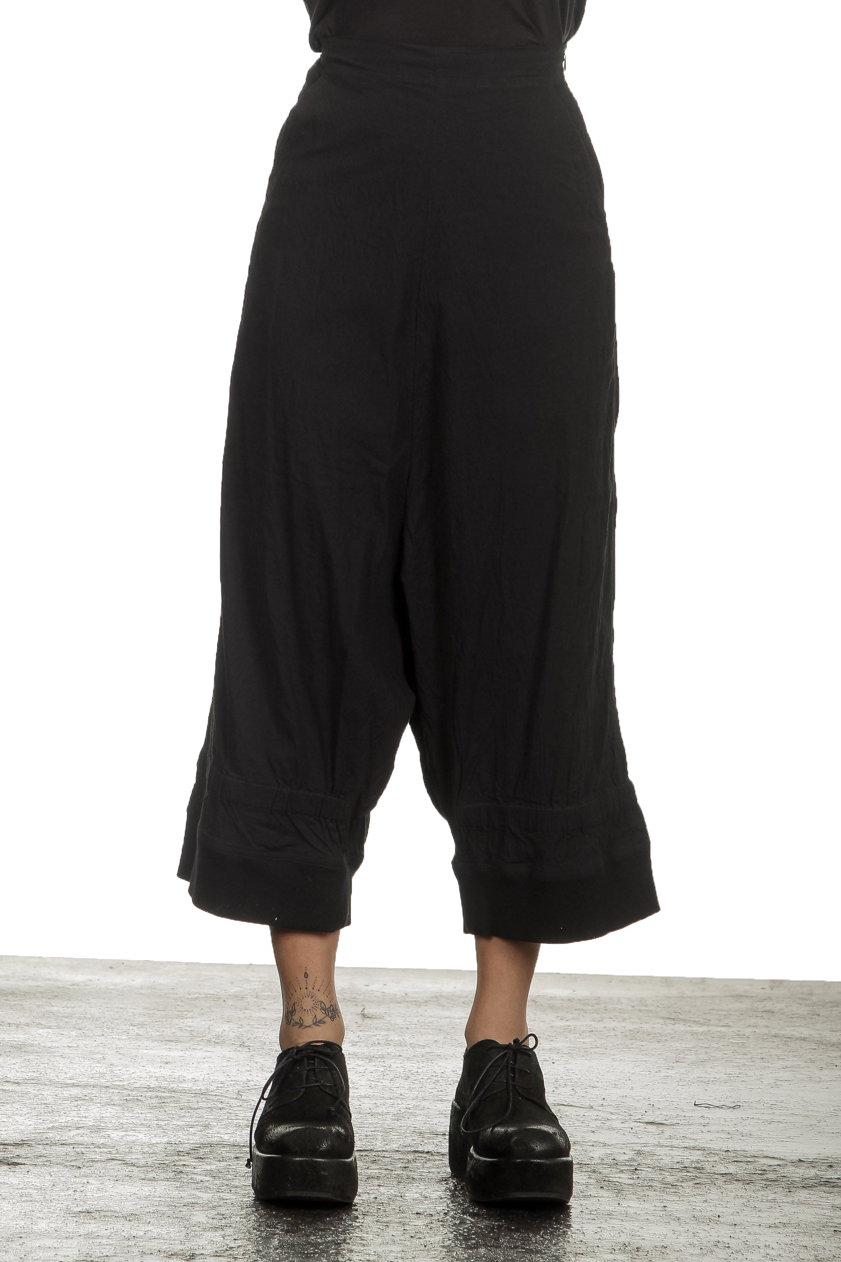Rundholz Damen Sarouel Hose Avantgarde schwarz