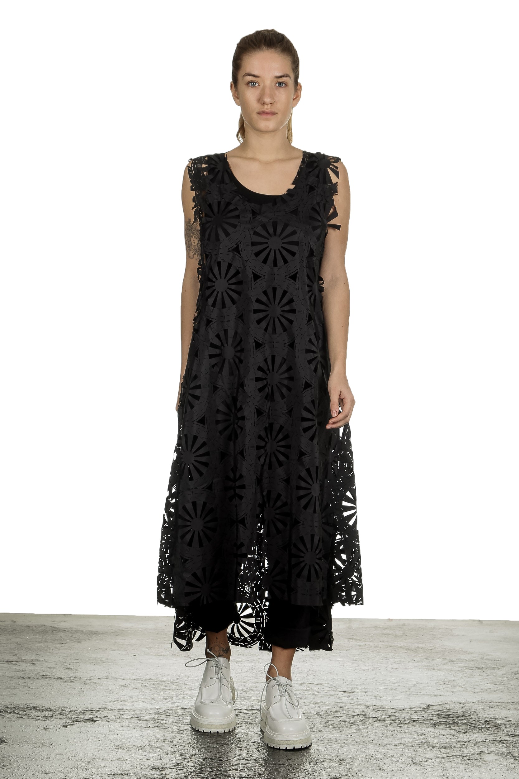 Rundholz Damen Wickelkleid in Midi-Länge schwarz