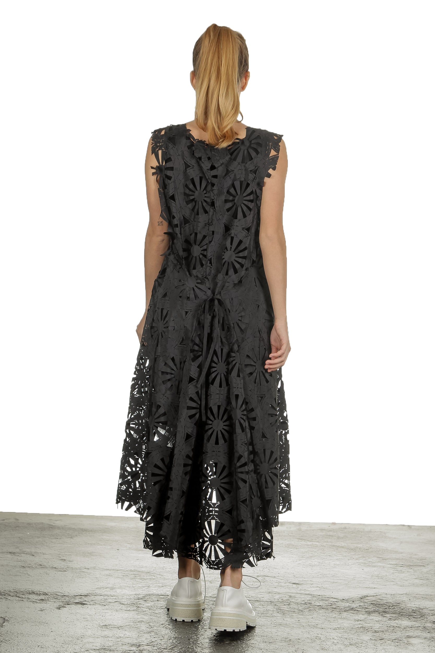 Rundholz Damen Wickelkleid in Midi-Länge schwarz