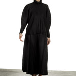 Pleats Please Issey Miyake Damen Plissiertes Langarmshirt  mit Rollkragen schwarz