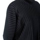 Pleats Please Issey Miyake Damen Plissiertes Langarmshirt  mit Rollkragen schwarz
