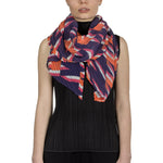 ISSEY MIYAKE PLEATS PLEASE Schal mit grafischem Print mehrfarbig