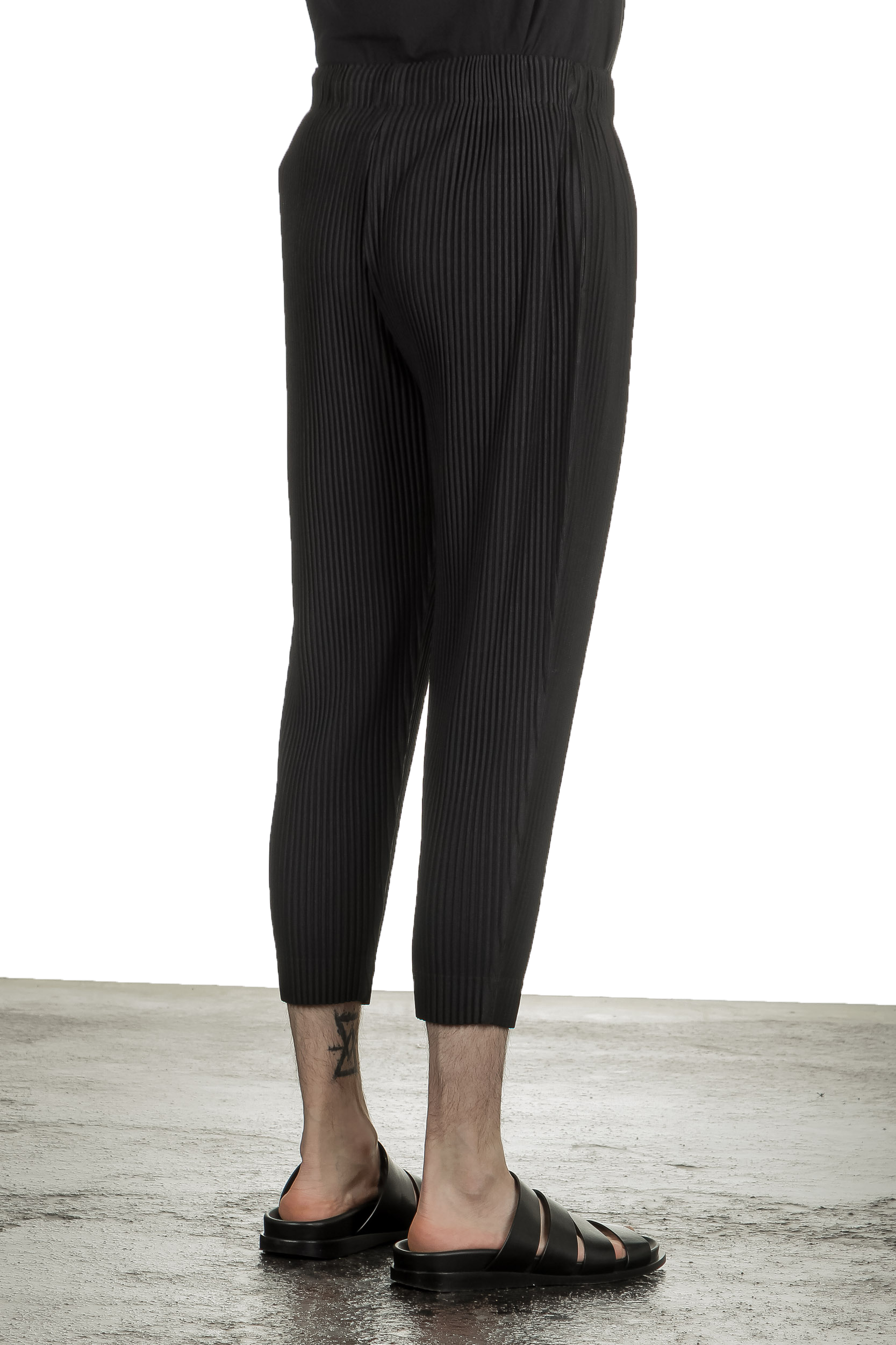 Homme Plissé Issey Miyake Herren Hose schwarz