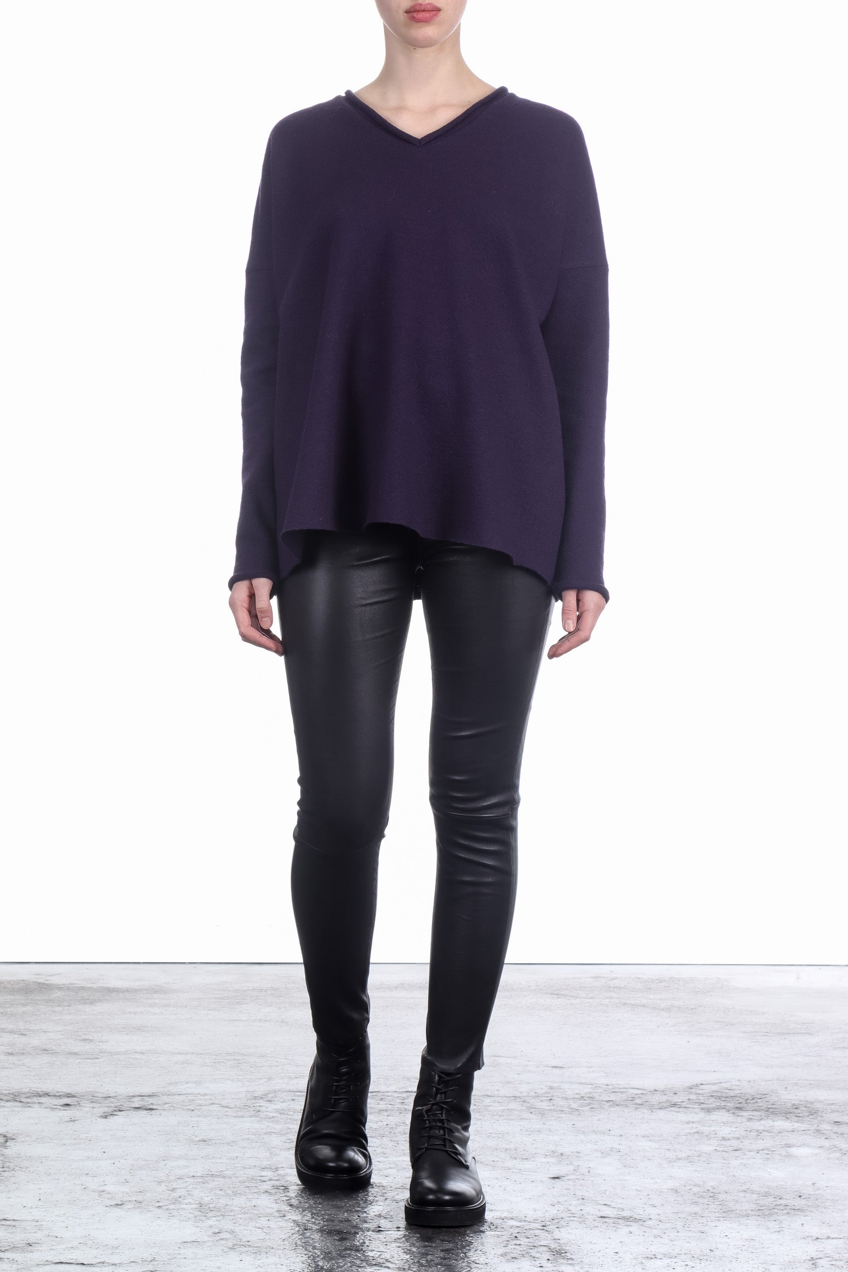 Katharina Hovman Damen V-Pullover oversized grape