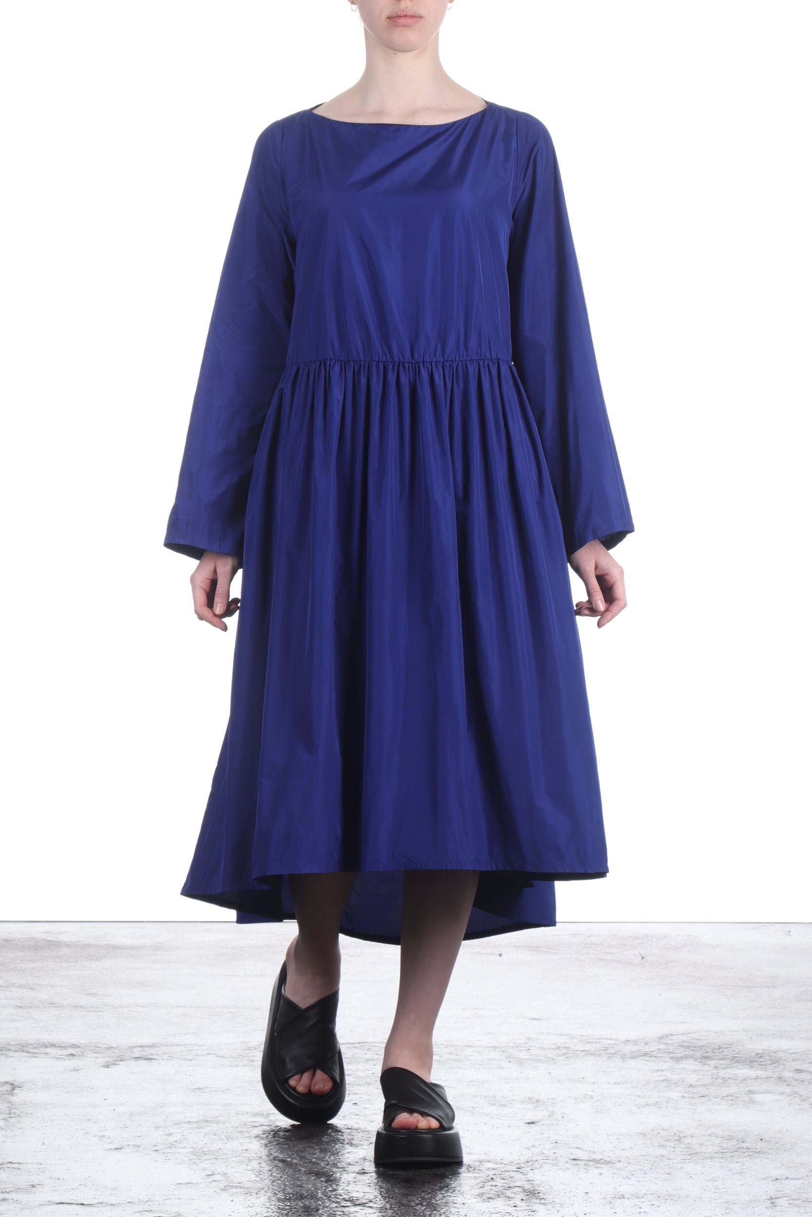 Katharina Hovman Damen Taft Kleid Oversized in Midi Länge royalblau