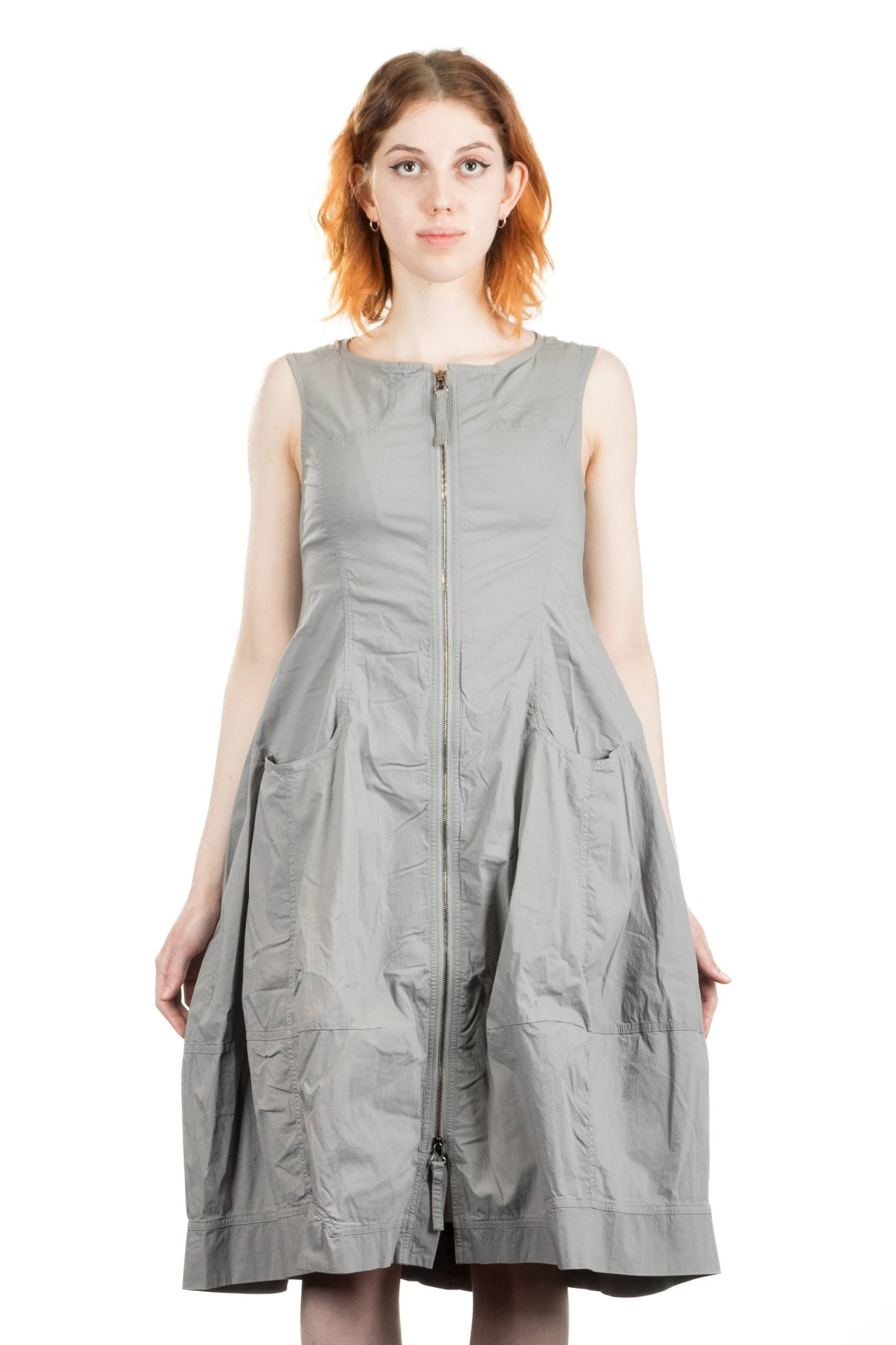 Rundholz Dip Damen Kleid mit ausgestelltem Rock grau