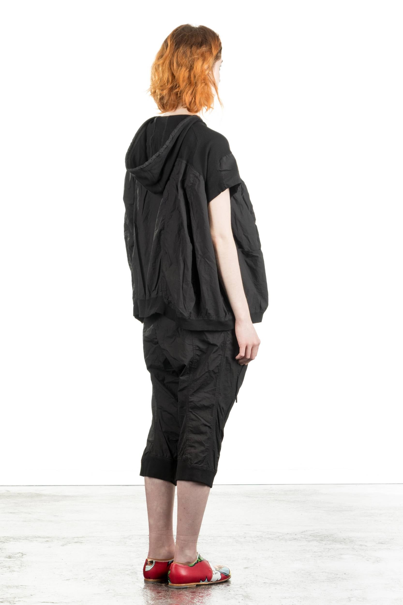 Rundholz Dip Damen Jacke mit Kapuze kurzarm oversized schwarz