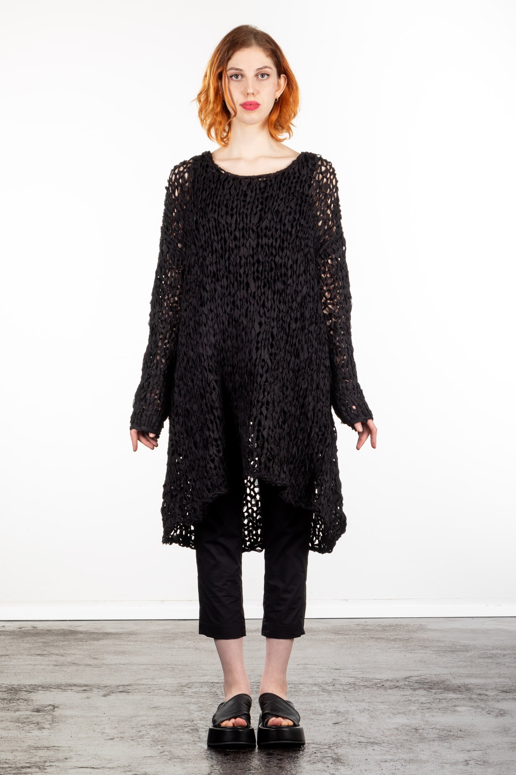 Rundholz Damen Hand-Strick Tunika schwarz
