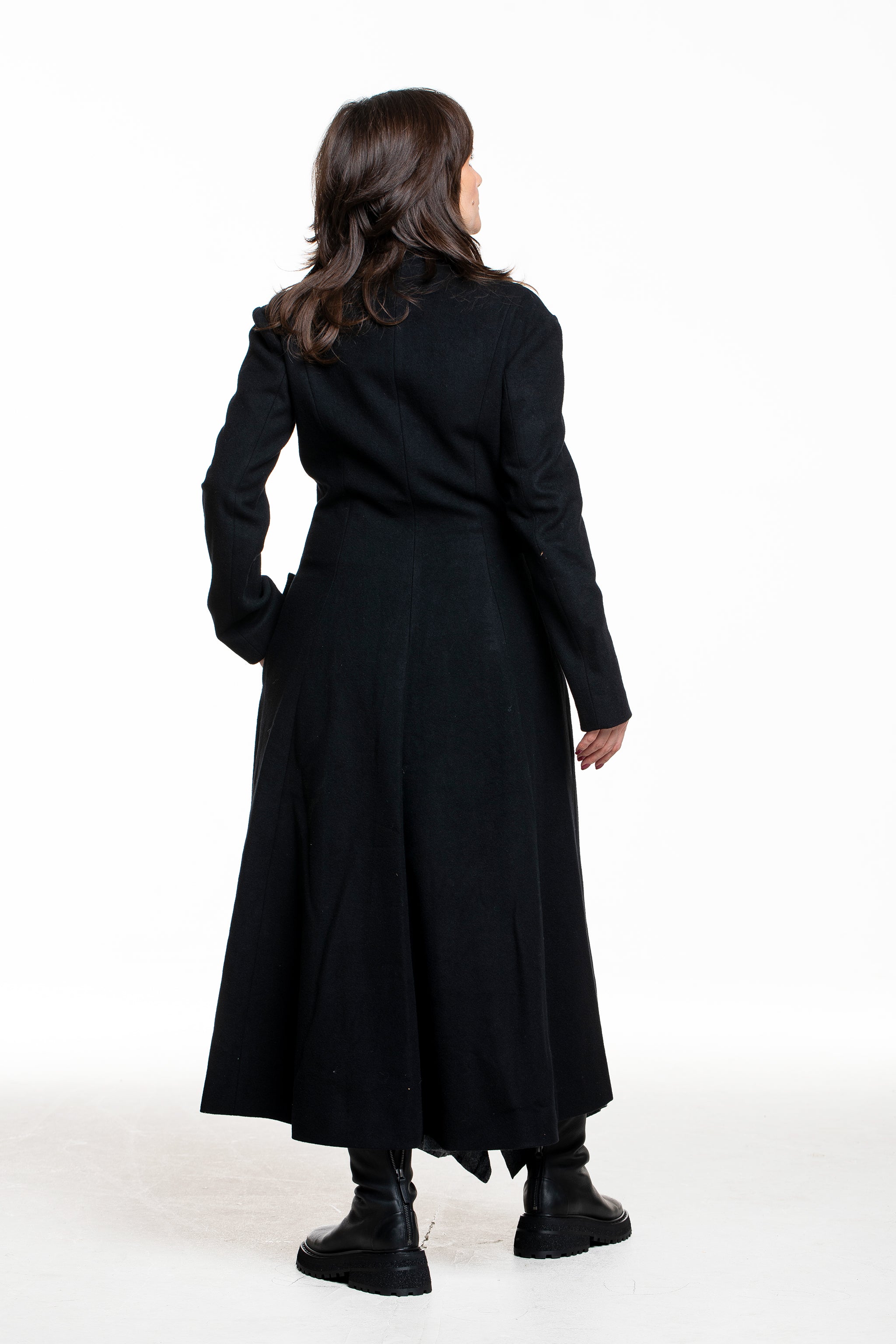 Yohji Yamamoto Langformat aus Woll‑Mix schwarz – Rückenansicht