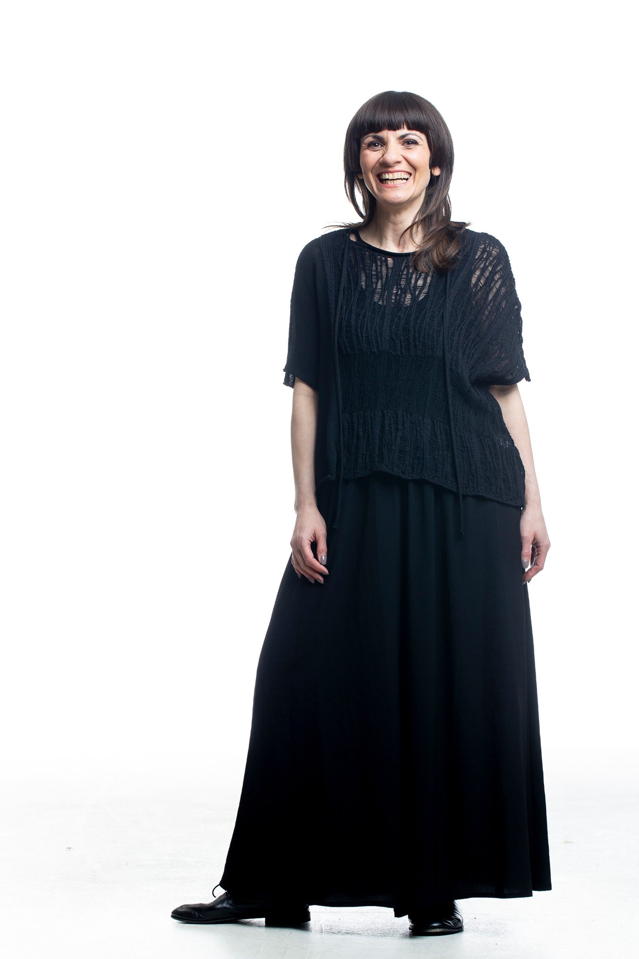 Y’s Yamamoto Stricktop – Portrait mit Lächeln, Schwarz