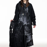 Y’s Yohji Yamamoto Strick‑Poncho, schwarz, Fransen – Detail